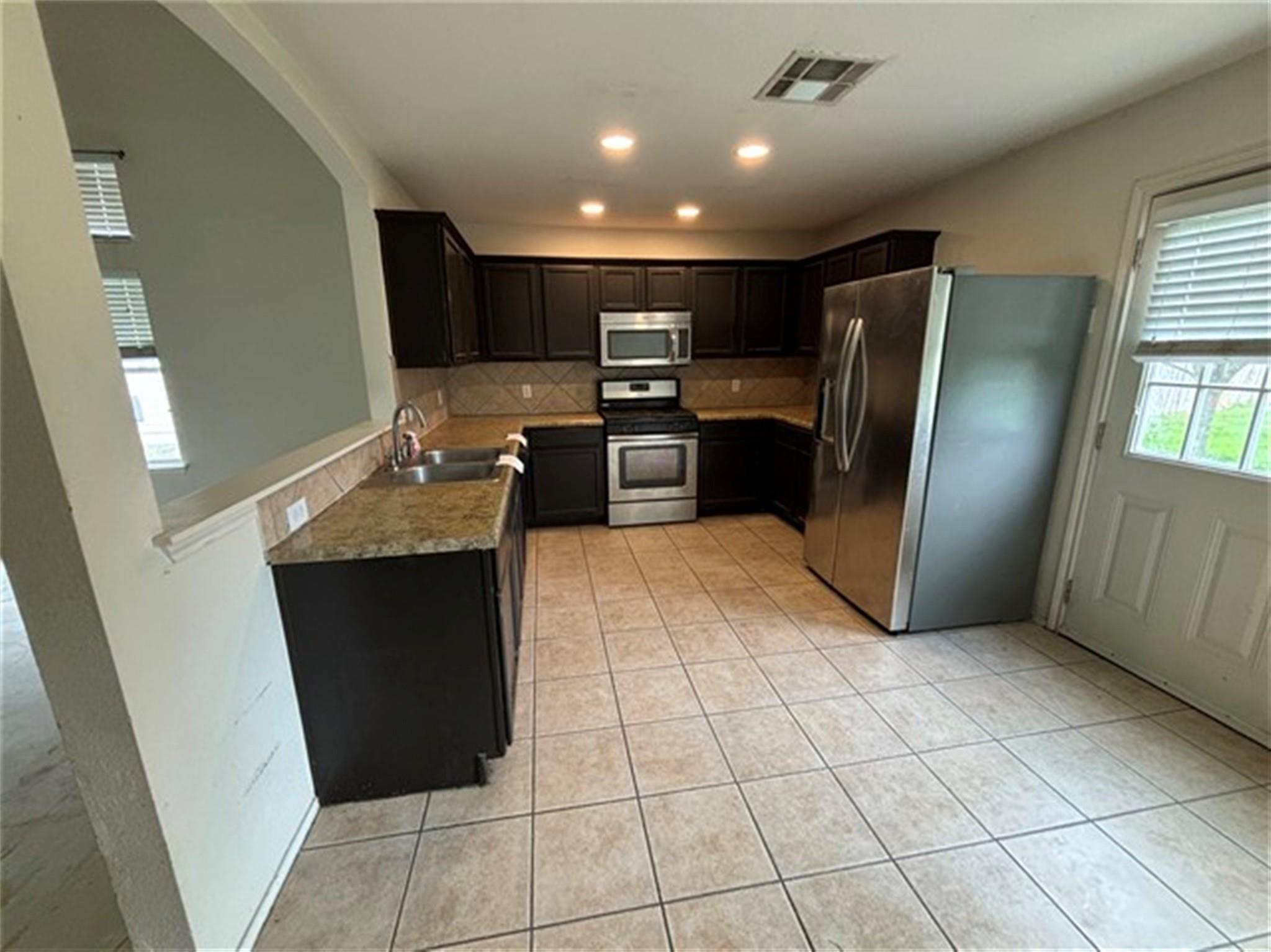 12828 Starbrimson TRL