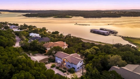Photo of 6300 Lakeshore DR, Lago Vista, TX 78645 (MLS # 2812486)