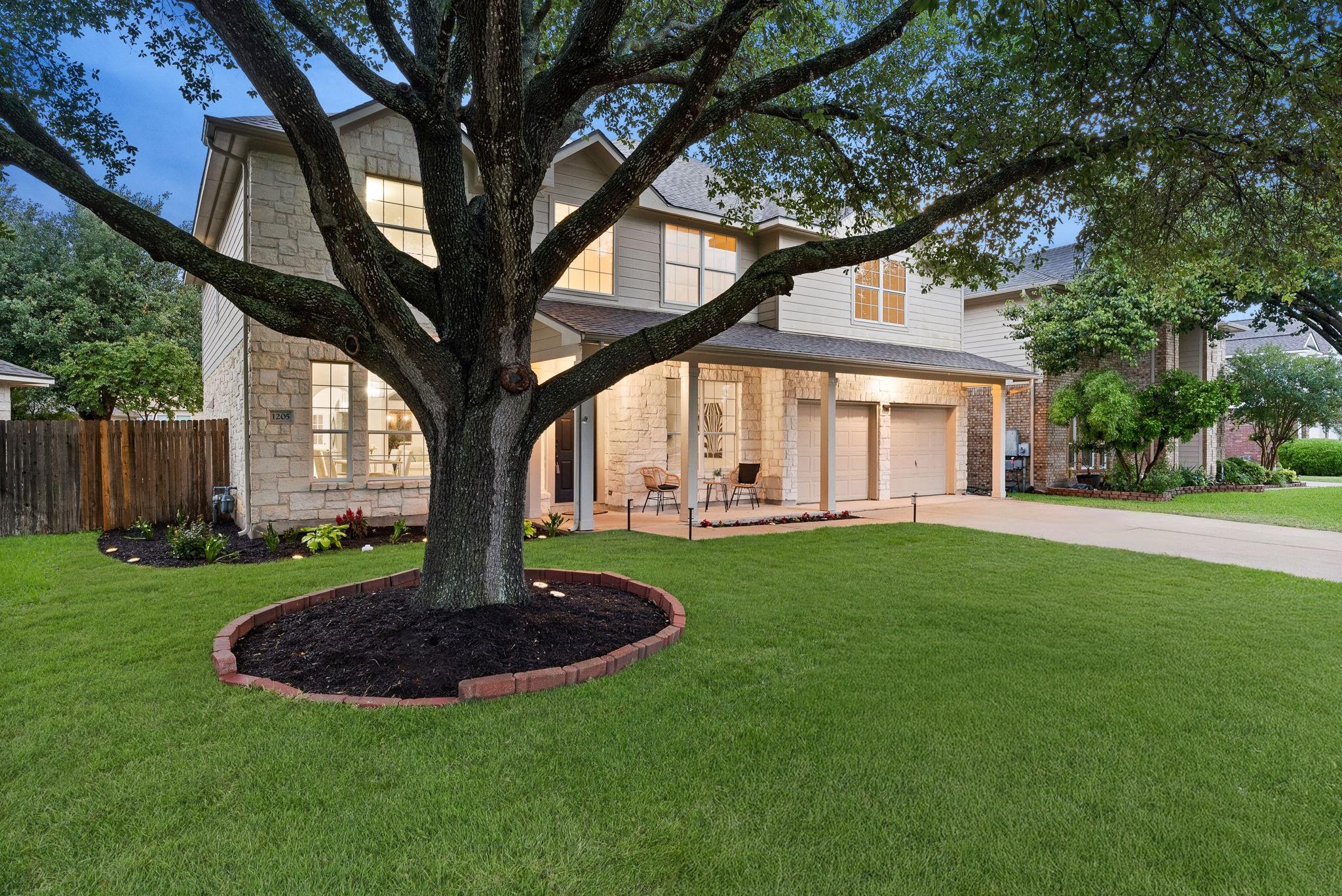 1205 Heppner DR