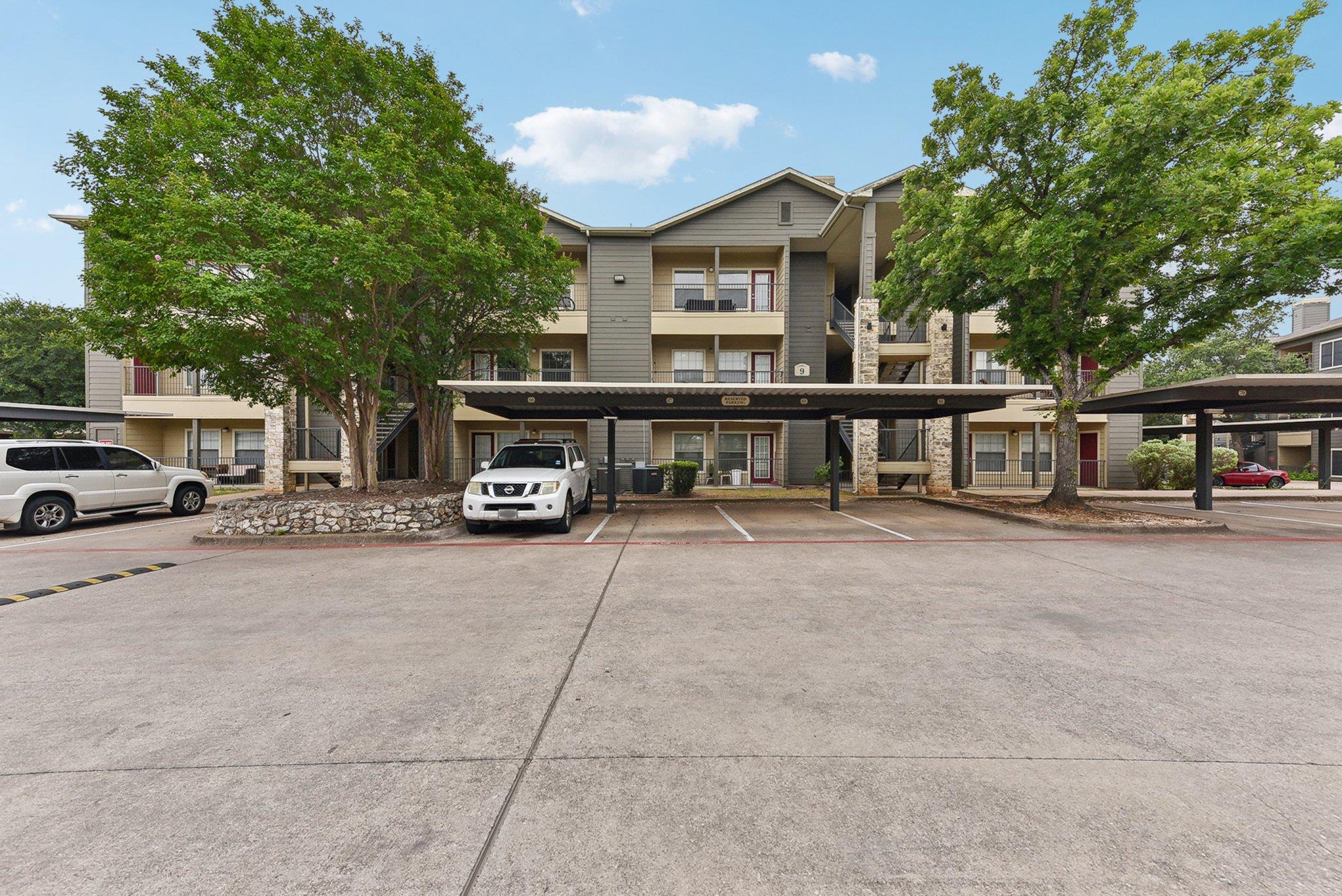 2320 Gracy Farms LN 936