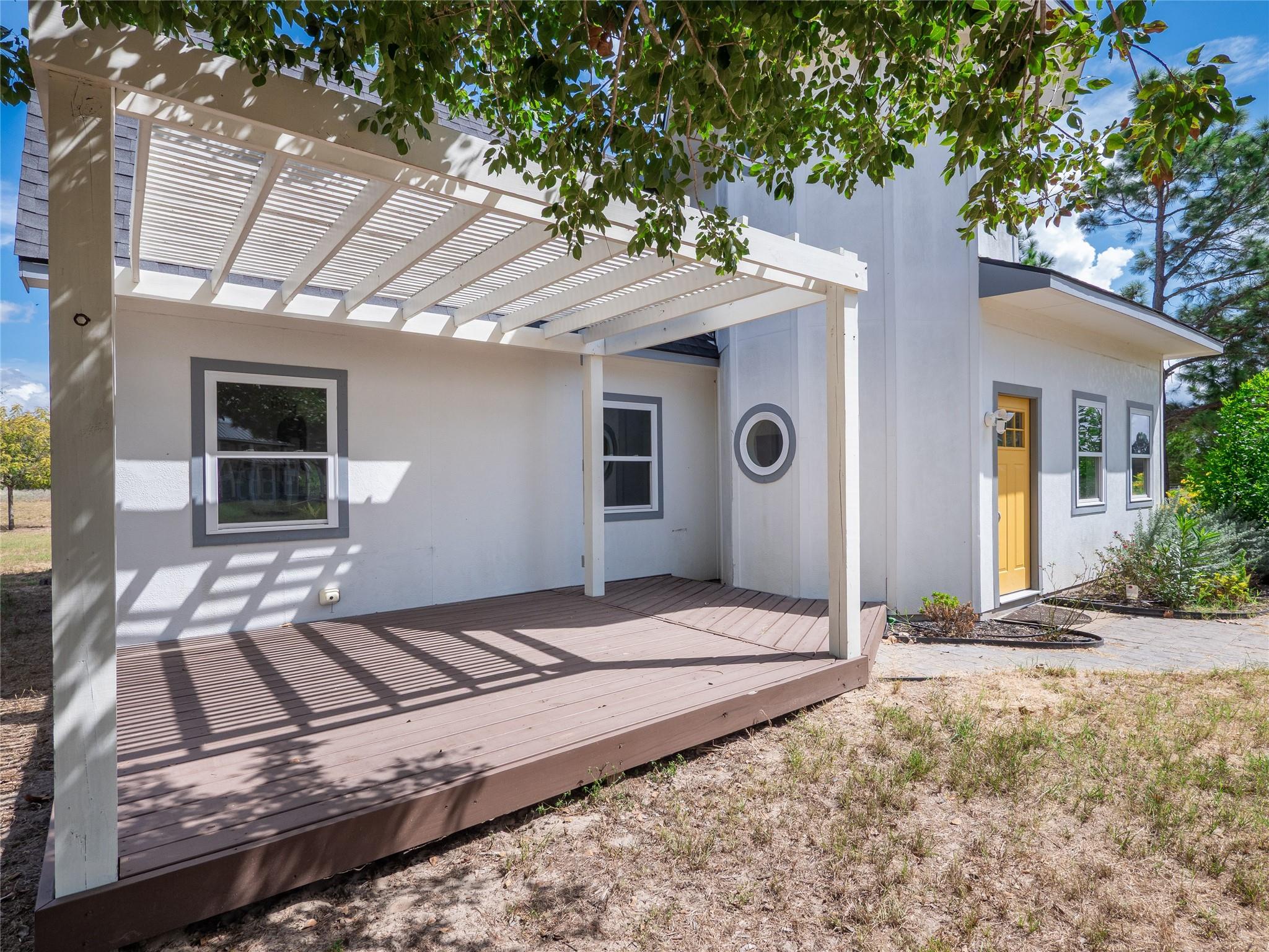245 Country LN