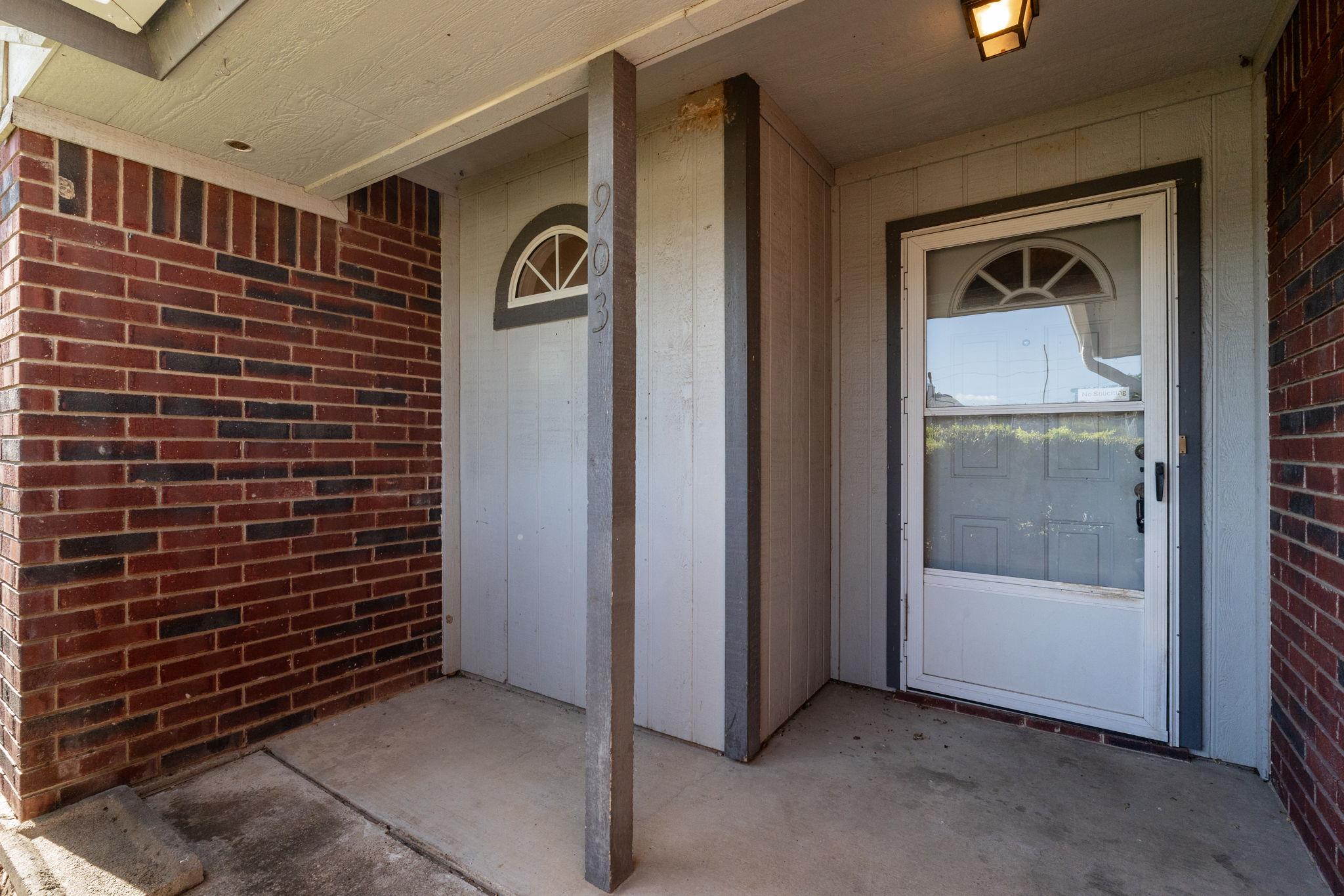 903 Whirlaway DR