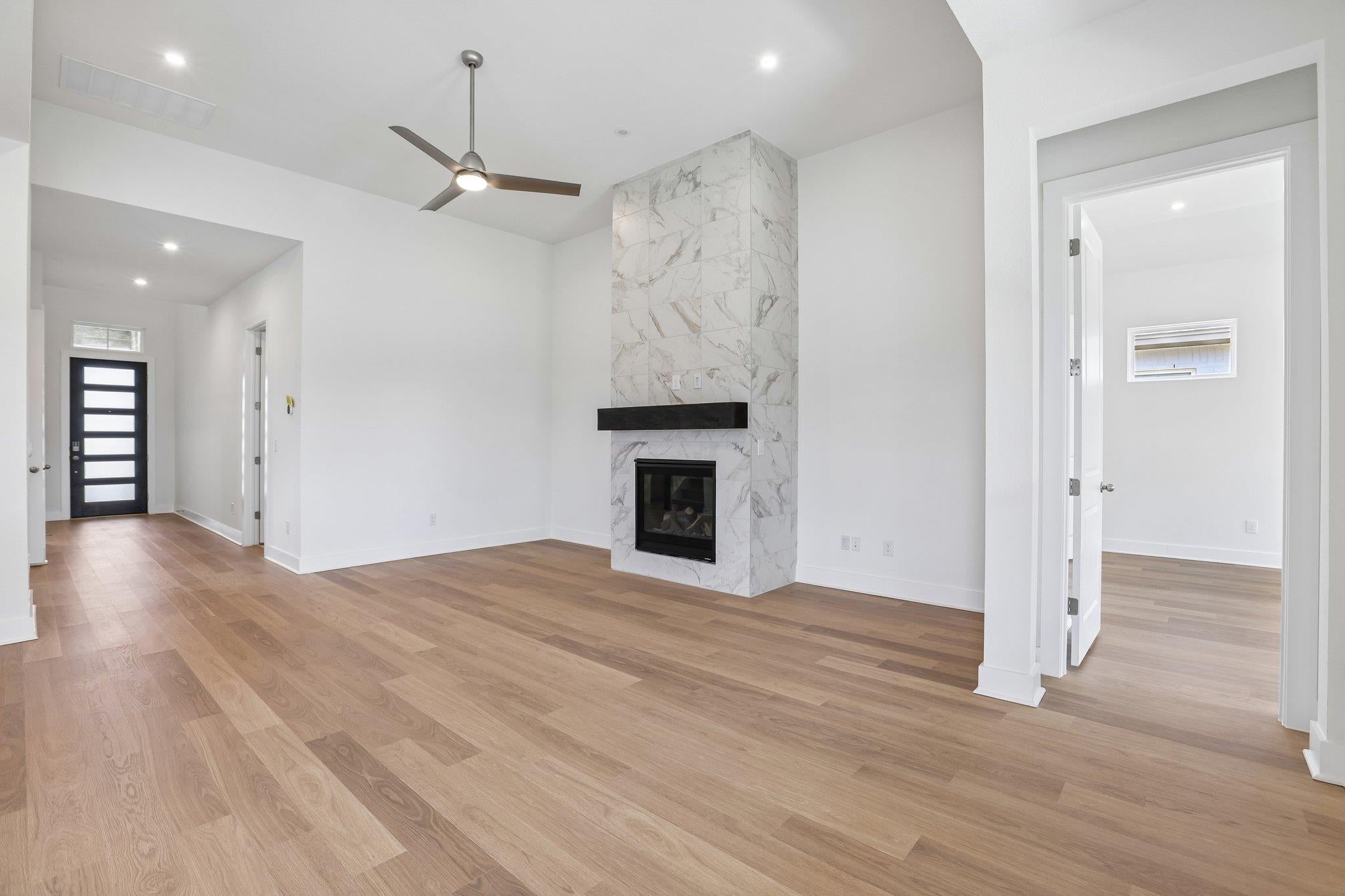 206 San Saba DR
