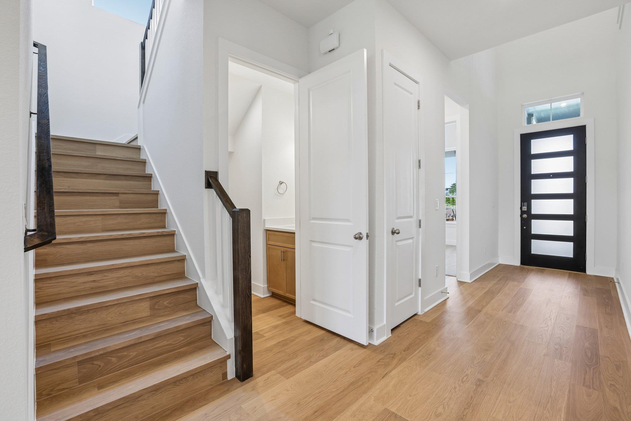 206 San Saba DR