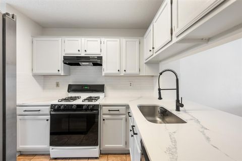 Tiny photo for 1411 N Gracy Farms LN N #100, Austin, TX 78758 (MLS # 3694339)