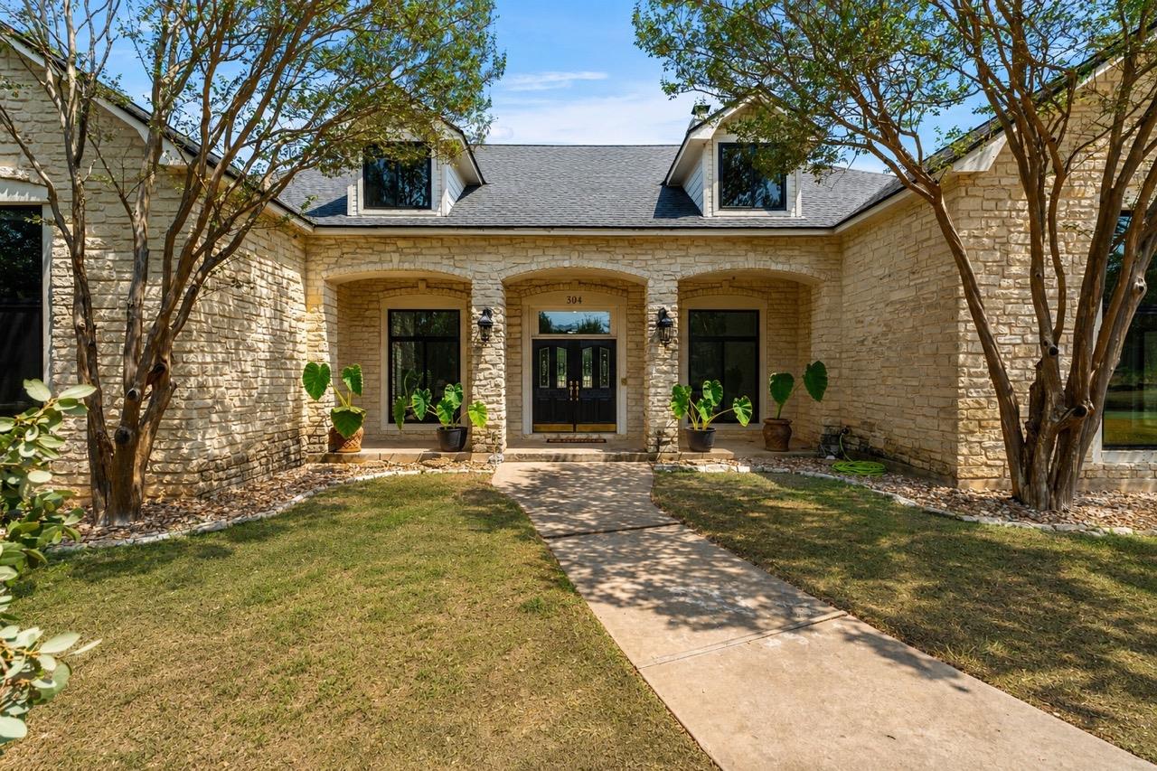 304 Harmony LN