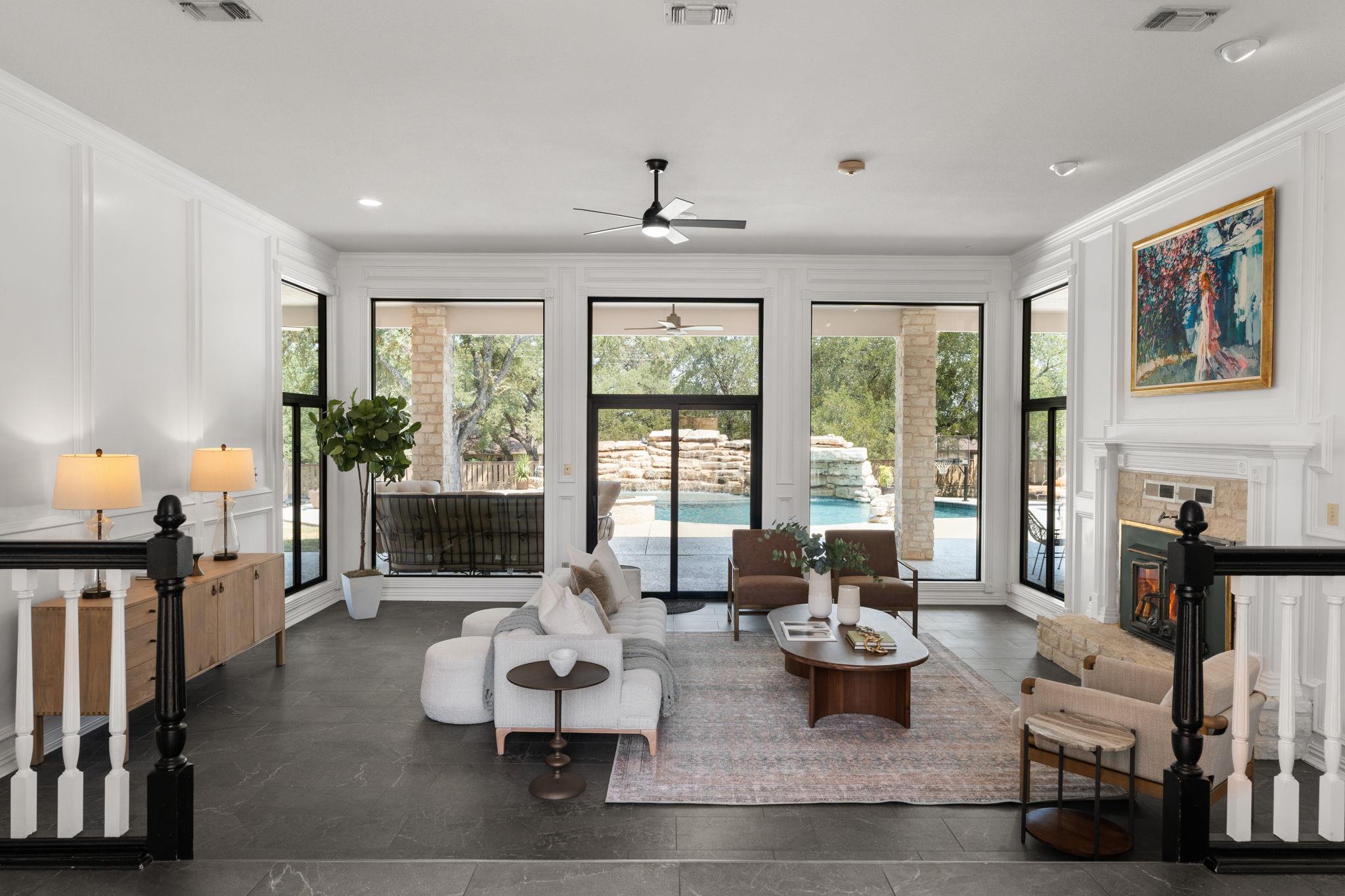 304 Harmony LN