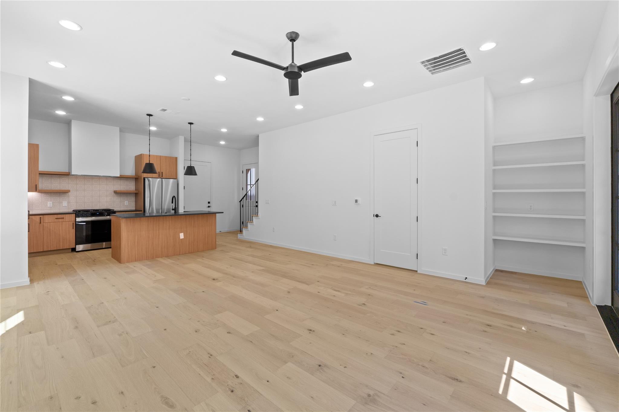 3500 Pecan Springs RD 16