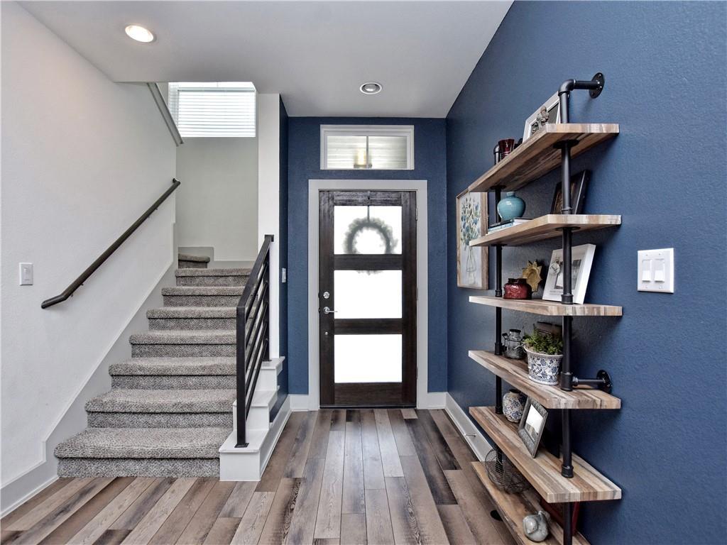 2172 Local Rebel LOOP