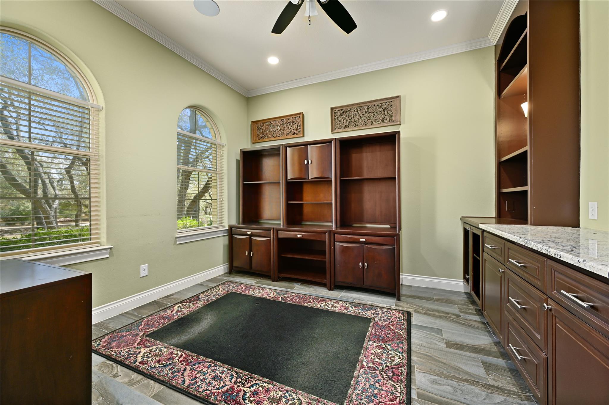 2624 University Club DR