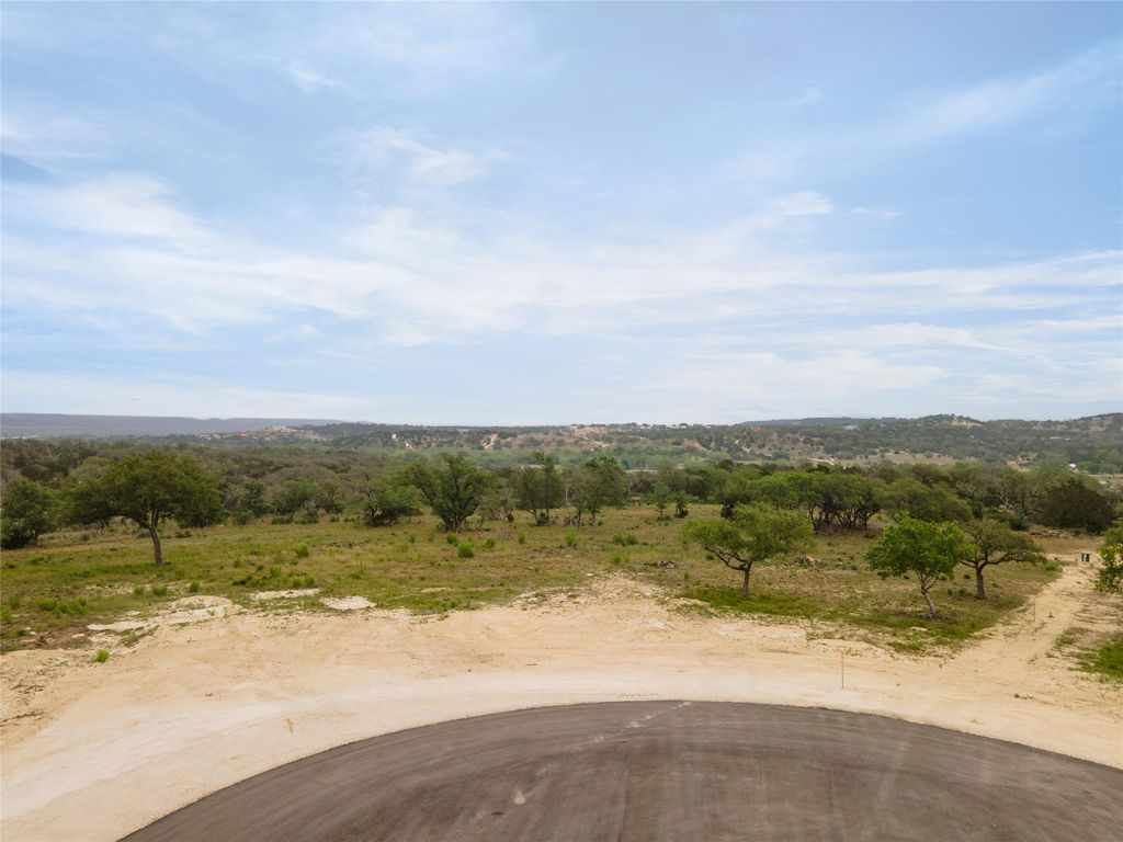 listing image 0