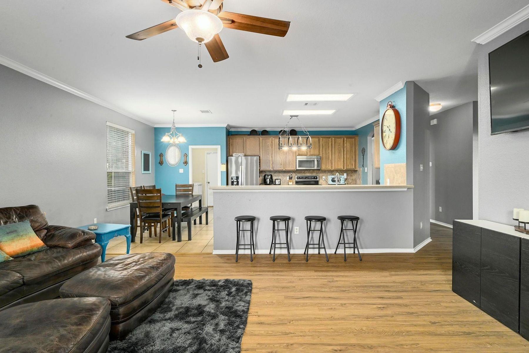 118 Floating Leaf DR