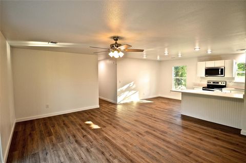 1653 Navajoe TRL Kingsland TX 78639