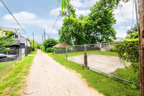 Tiny photo for 2032 E Cesar Chavez ST, Austin, TX 78702 (MLS # 6381819)