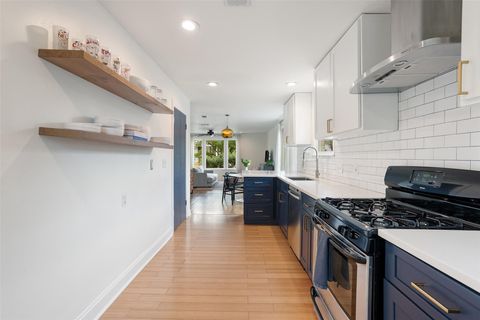 Tiny photo for 1410 Sanchez ST, Austin, TX 78702 (MLS # 9537501)