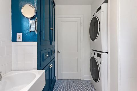 Tiny photo for 1410 Sanchez ST, Austin, TX 78702 (MLS # 9537501)