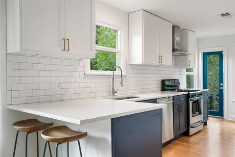 Tiny photo for 1410 Sanchez ST, Austin, TX 78702 (MLS # 9537501)