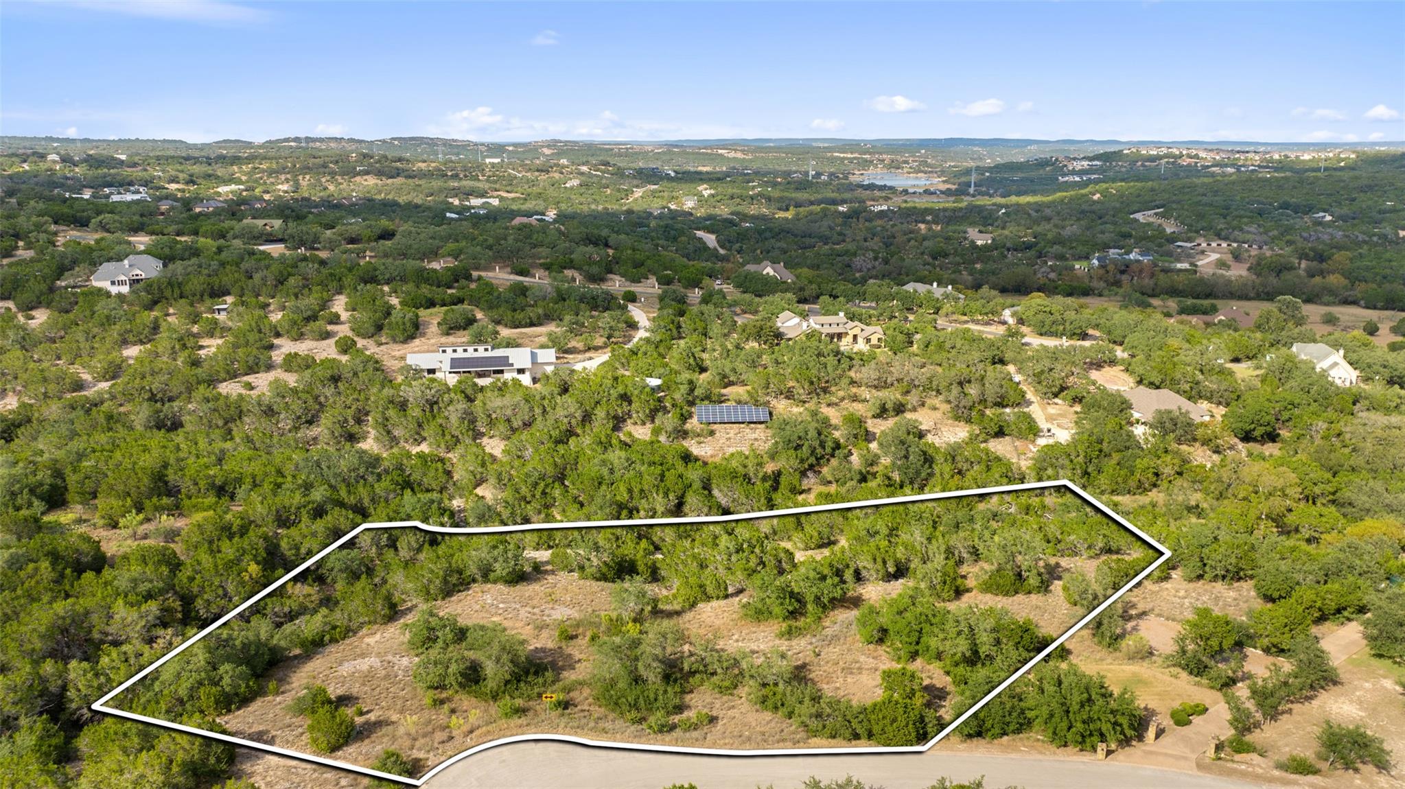 Photo 1 of 31 — 19718 Fig Bluff LN, Spicewood, TX 78669