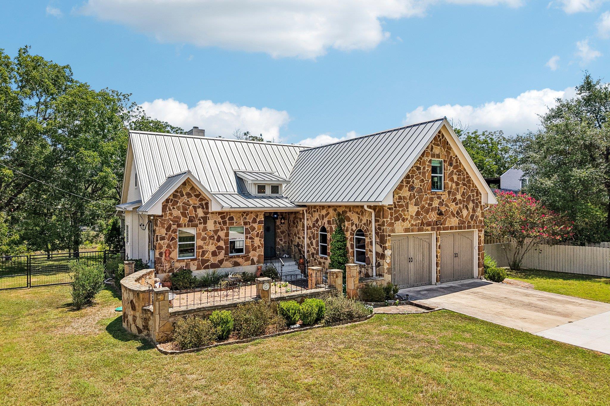 246 Blanco DR