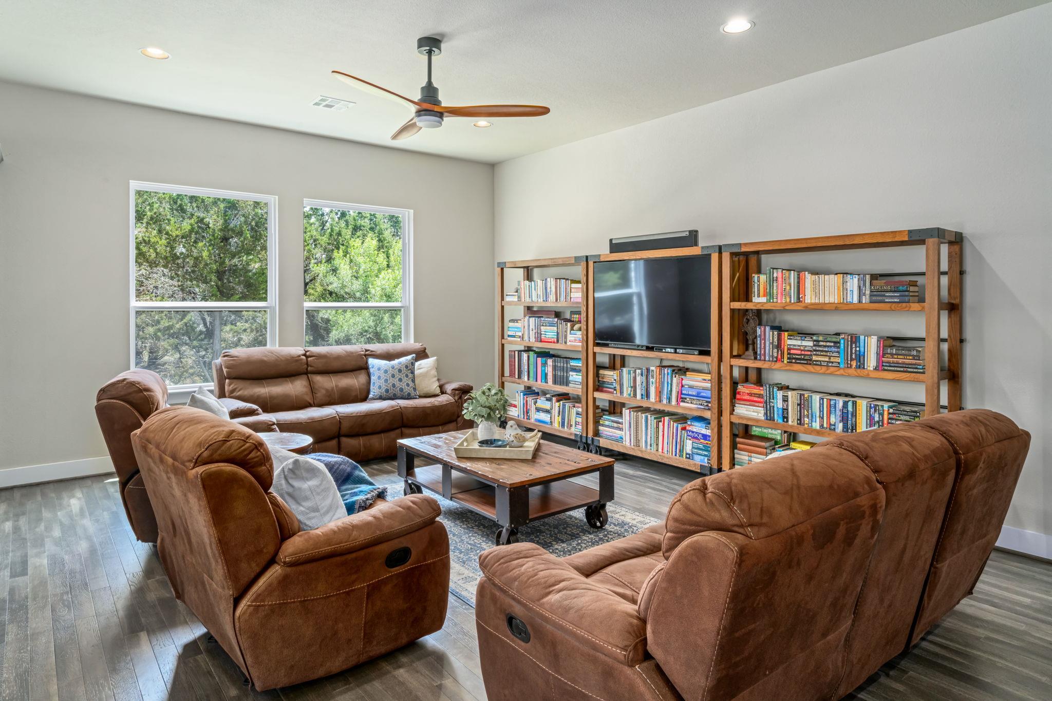 1280 Lucca DR
