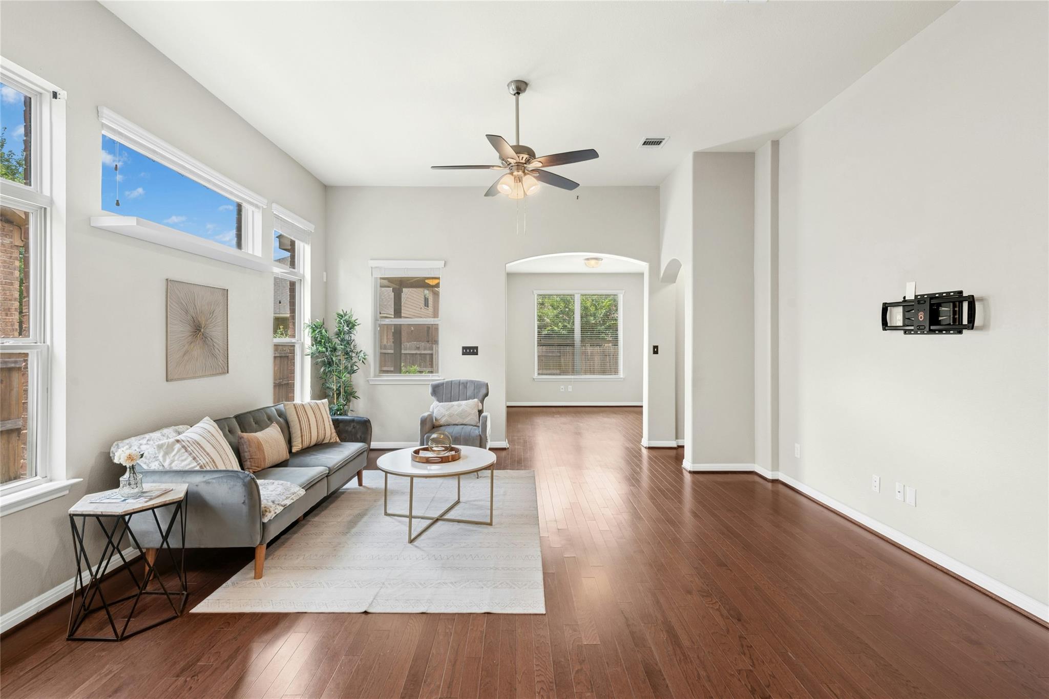 2704 Santa Ana LN