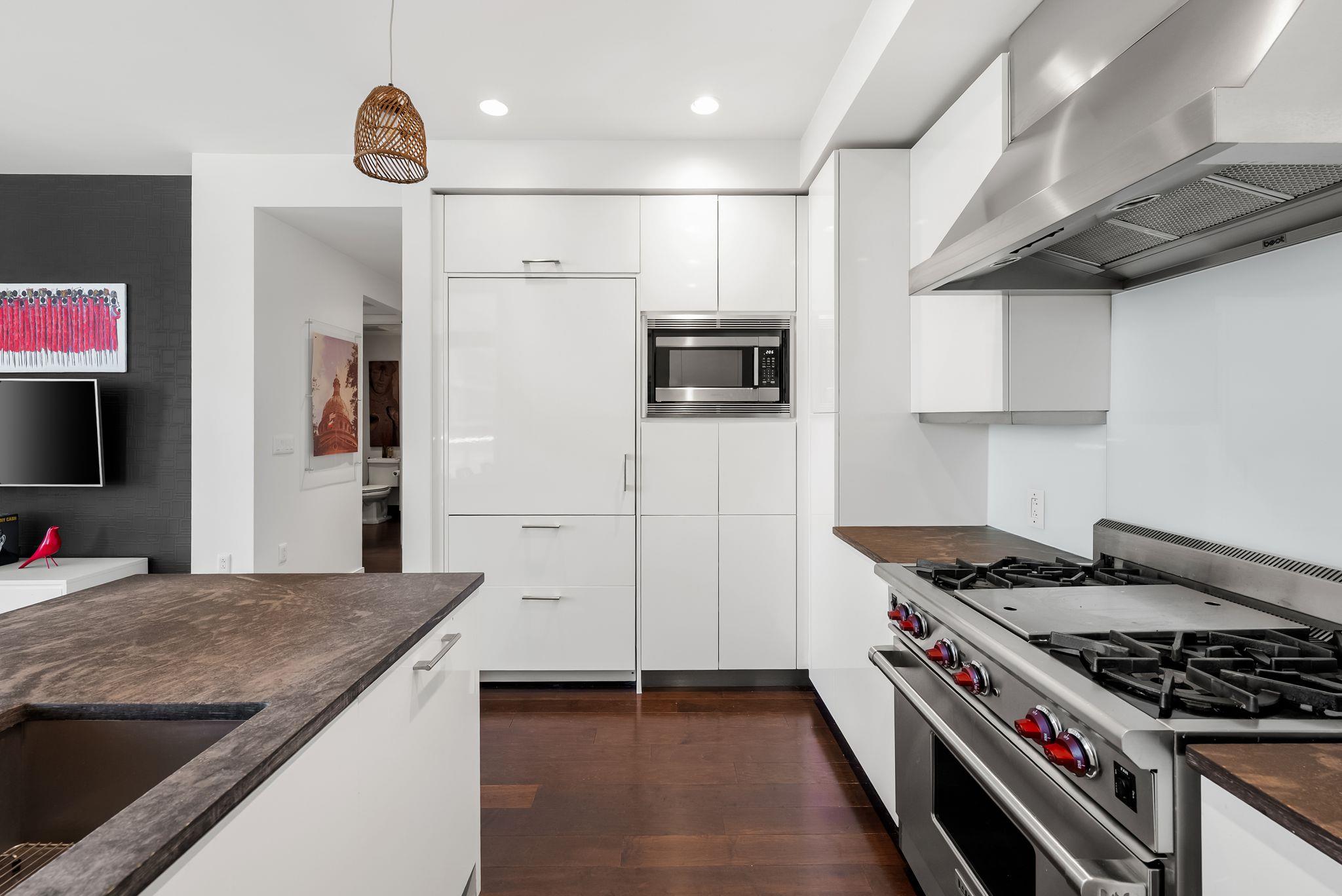 200 Congress Ave 14C