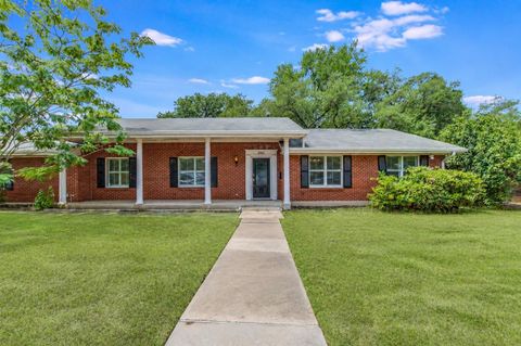 Photo of 2501 Hancock DR, Austin, TX 78756 (MLS # 7089609)