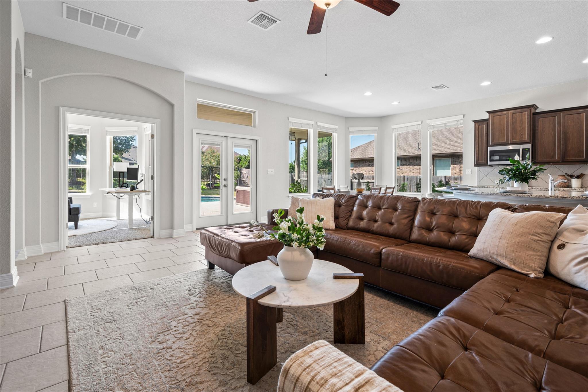 304 Tangerine DR