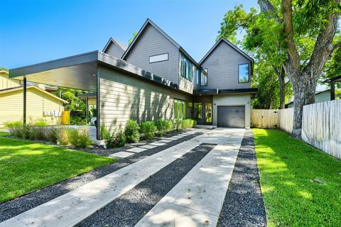 Photo of 1304 Richcreek RD #B, Austin, TX 78757 (MLS # 7766291)