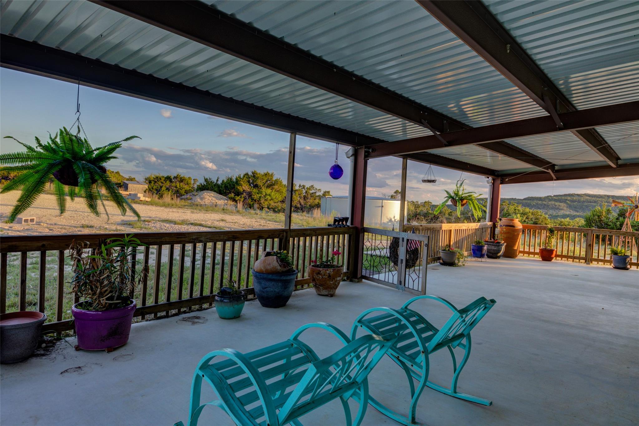 297 White Ranch RD