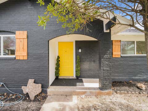 Photo of 8401 Staunton DR, Austin, TX 78758 (MLS # 5372056)