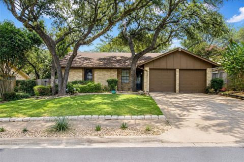 Photo of 2717 Deeringhill DR, Austin, TX 78745 (MLS # 4166854)