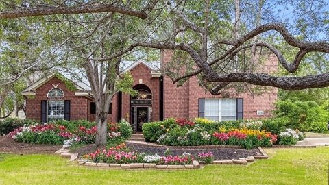 Photo of 104 Fenway CT, Lakeway, TX 78734 (MLS # 8943718)