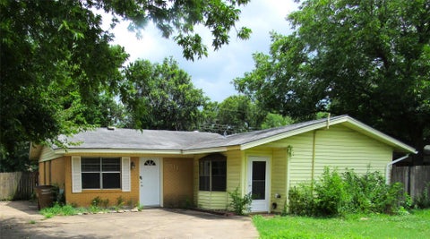 Photo of 5811 Libyan DR, Austin, TX 78745 (MLS # 5146041)