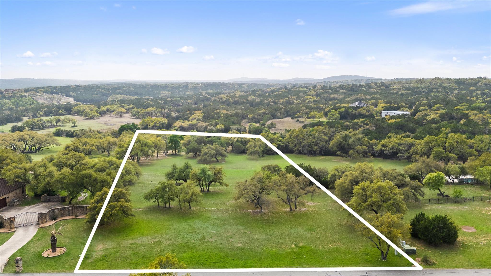 2910 La Ventana PKWY