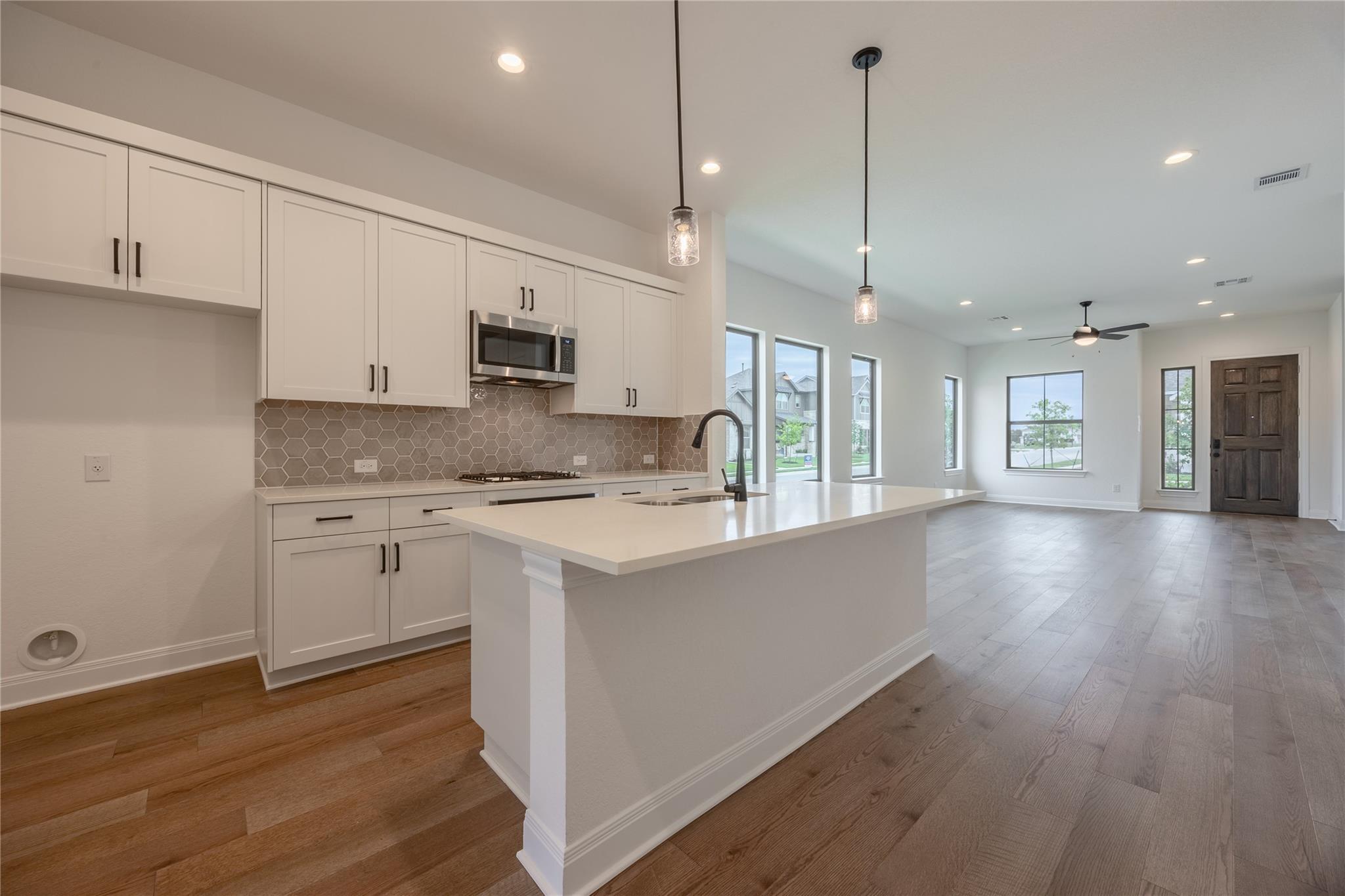437 Burlington DR