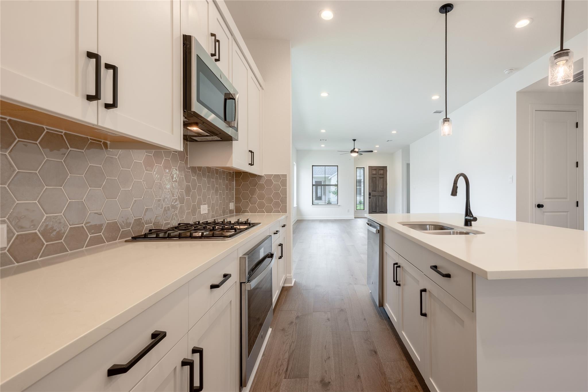 437 Burlington DR