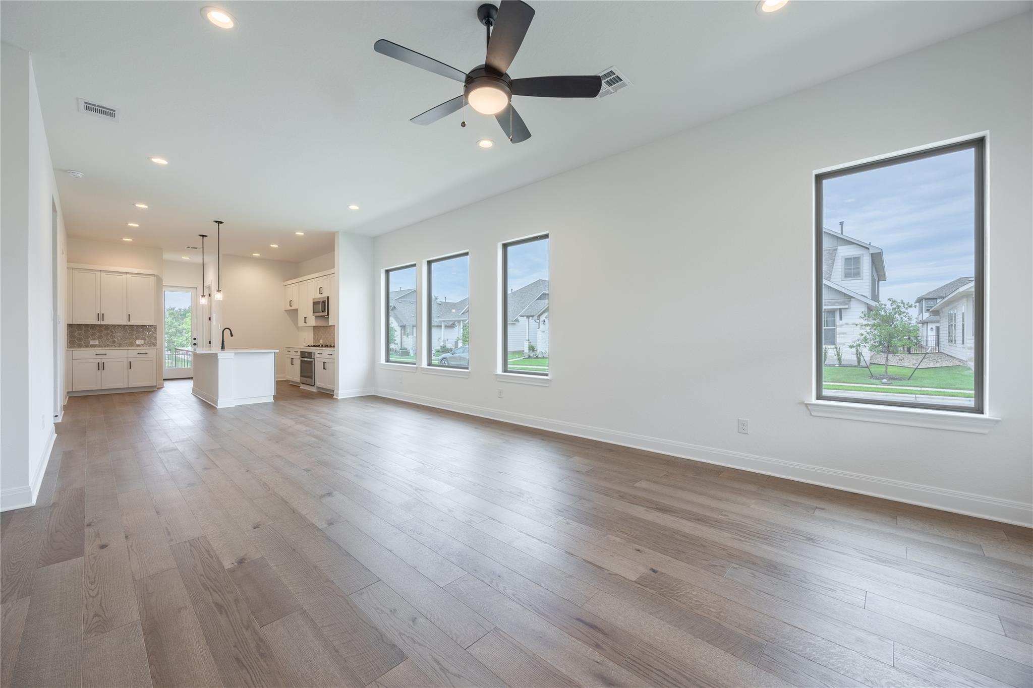 437 Burlington DR