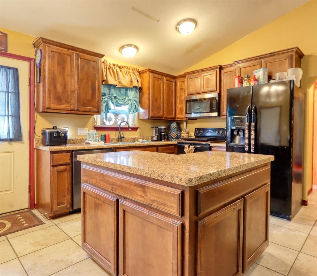 Photo of 2465 County Road 314, Rockdale, TX 76567 (MLS # 1294581)