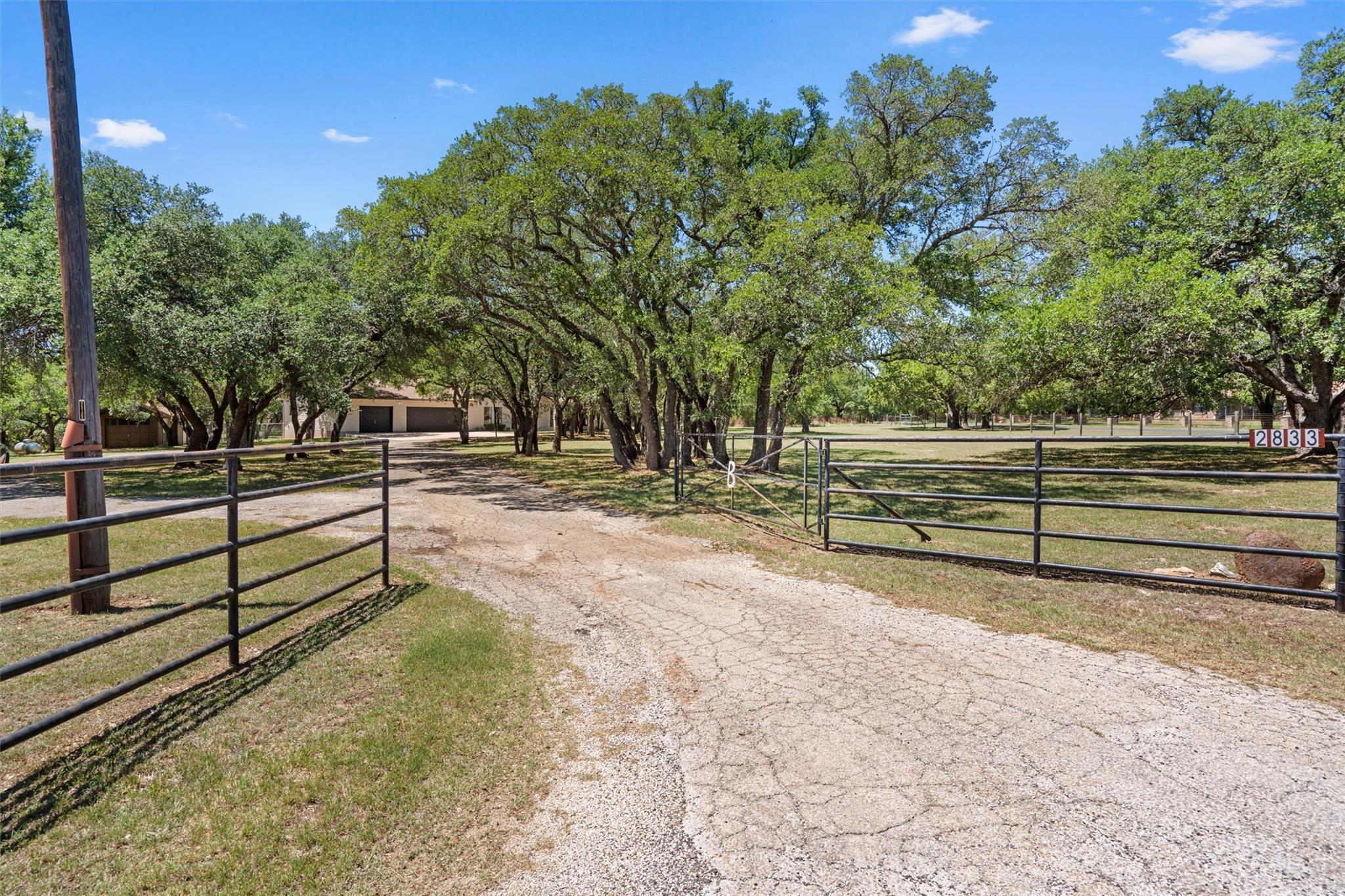 2833 Cedar Hollow RD
