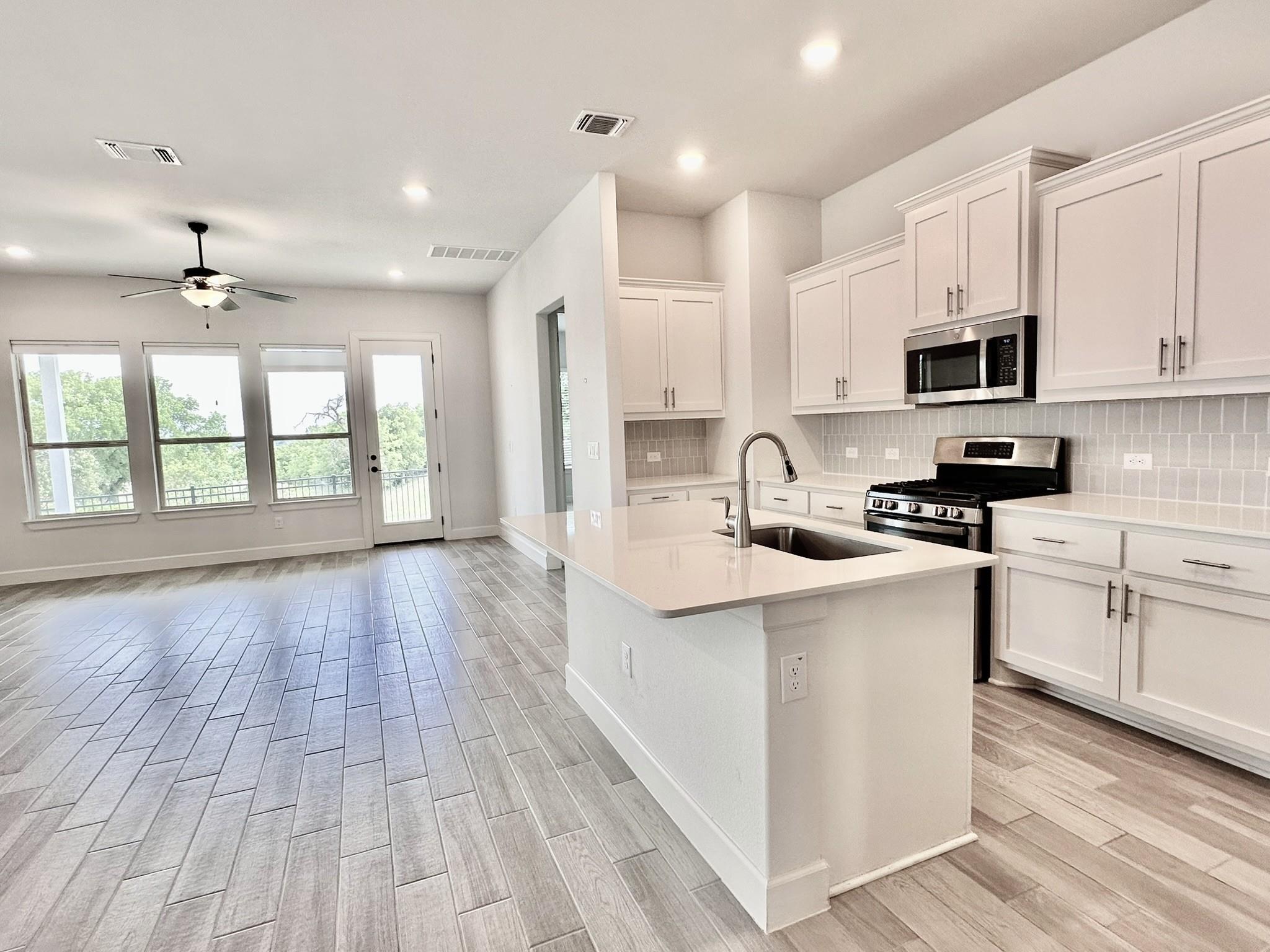 12608 Stanford DR