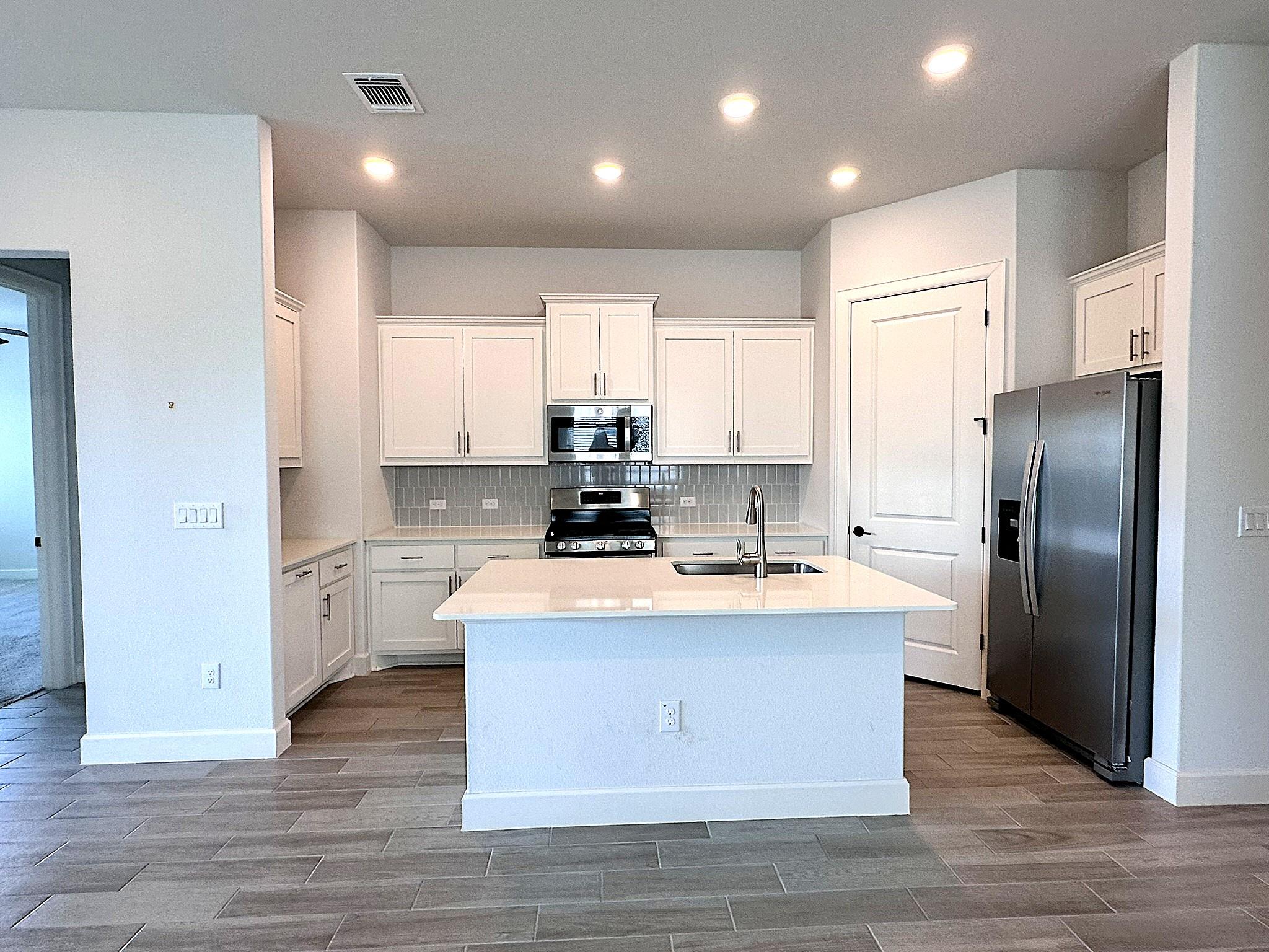 12608 Stanford DR