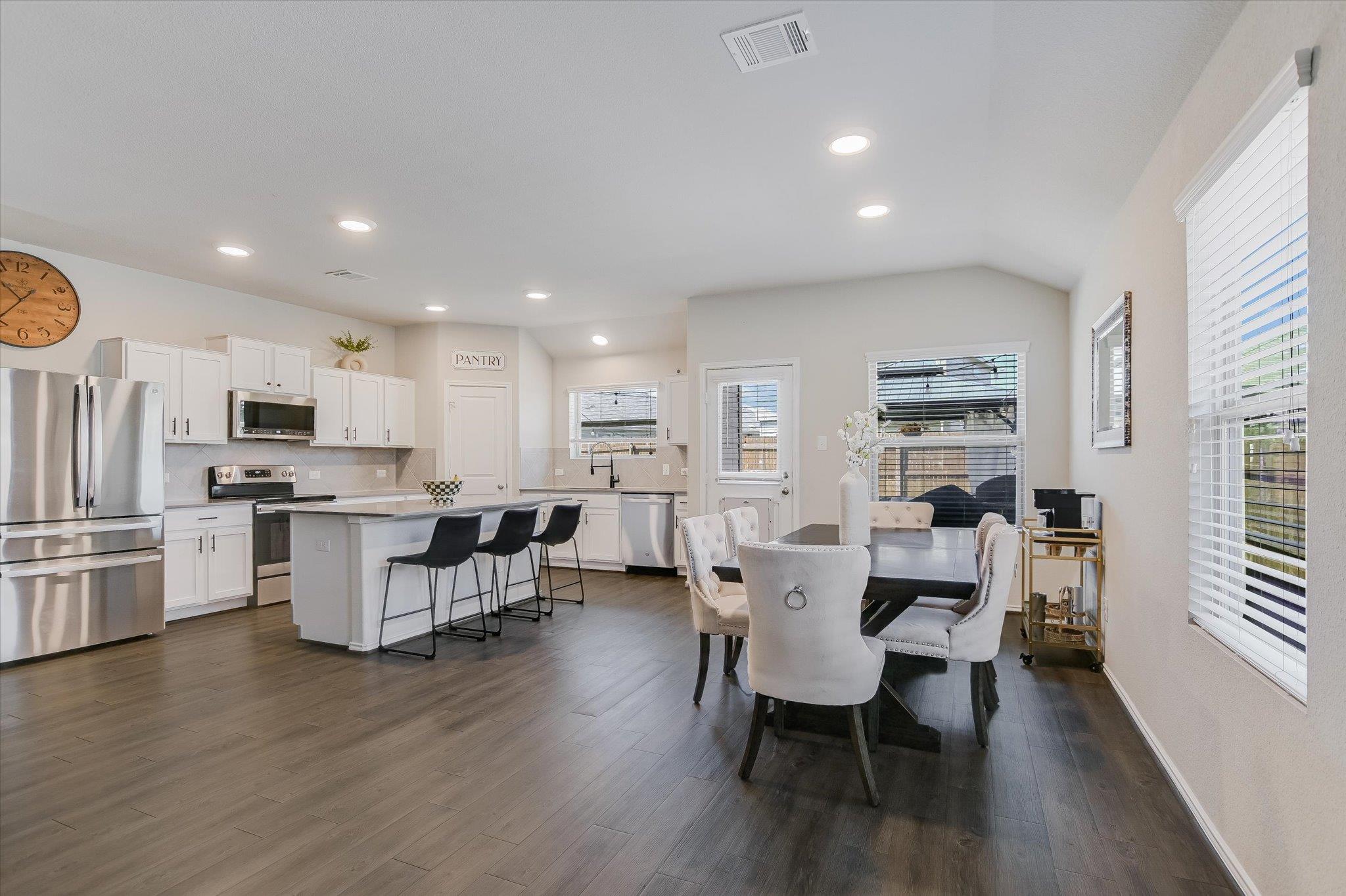 216 Xanadu DR