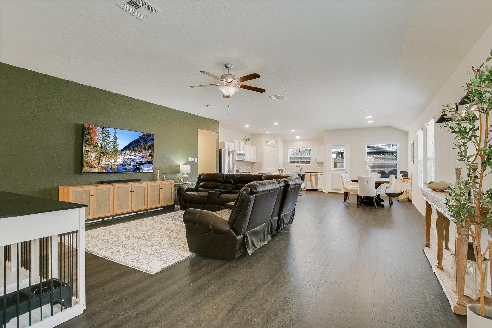 216 Xanadu DR