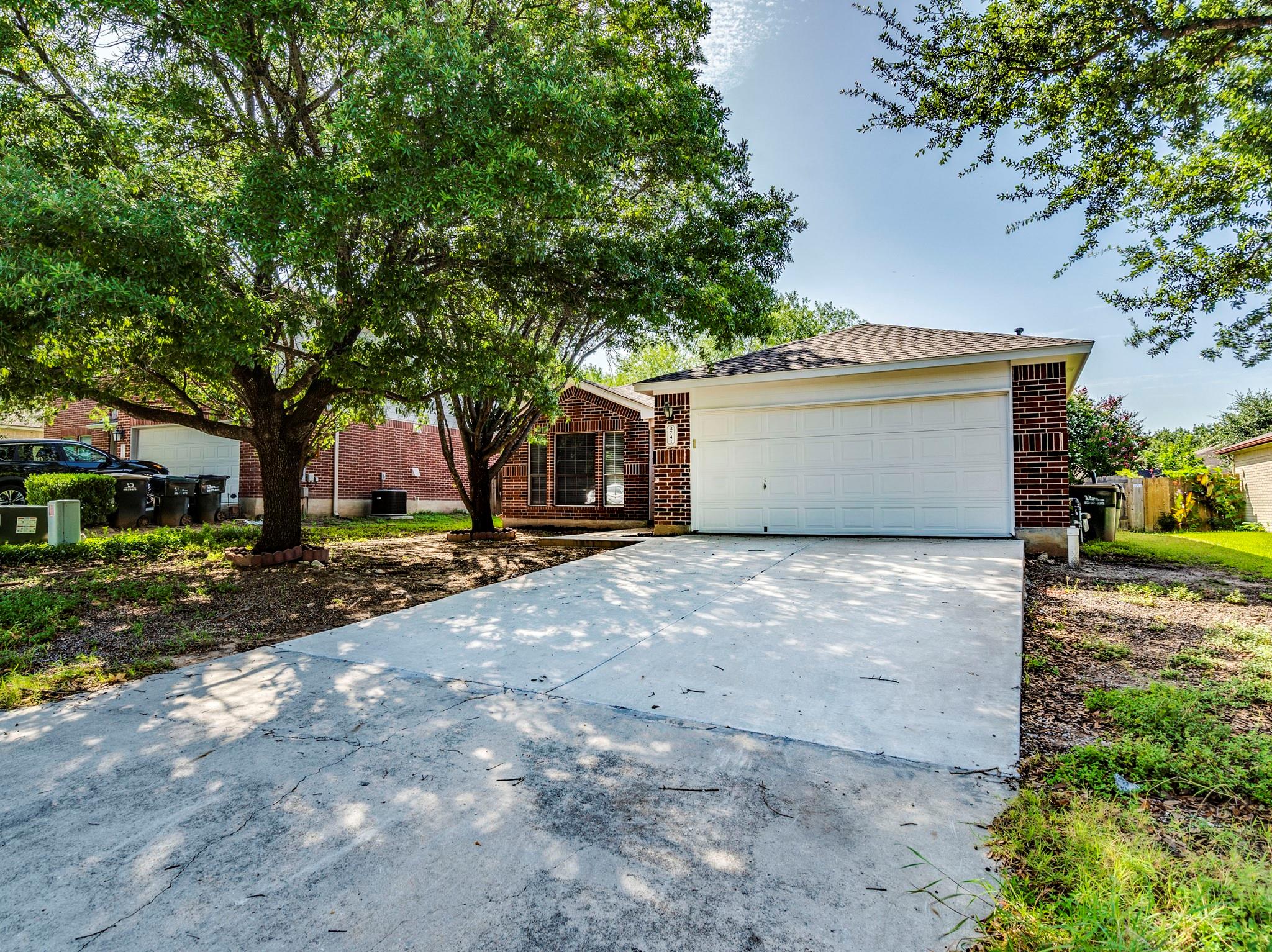741 Brandi CIR