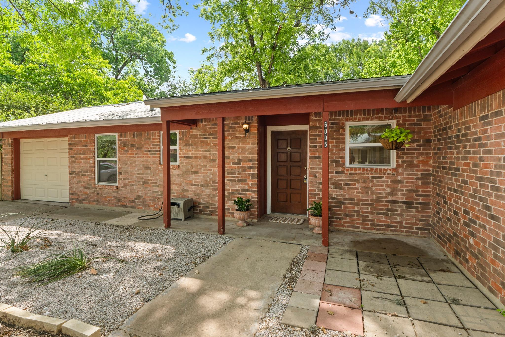 6005 Leisure Run RD