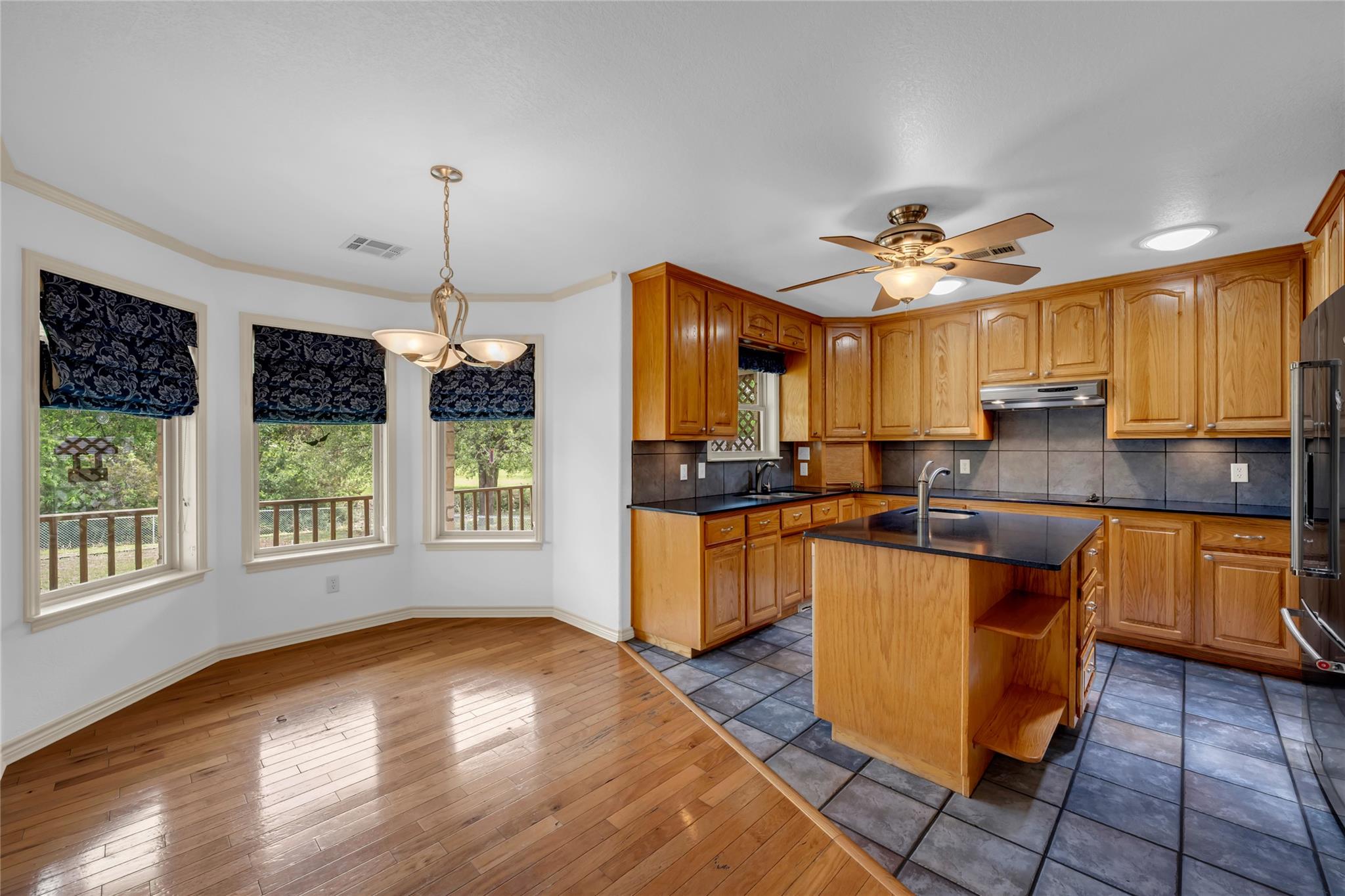 1703 Wofford DR