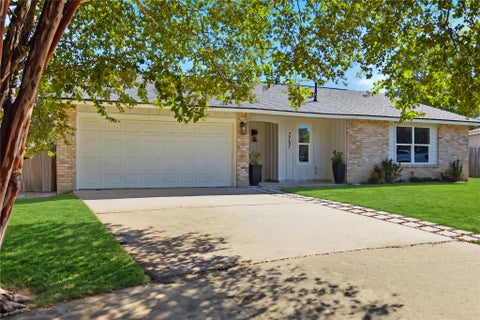 Photo of 7707 Whitsun DR, Austin, TX 78749 (MLS # 4545370)
