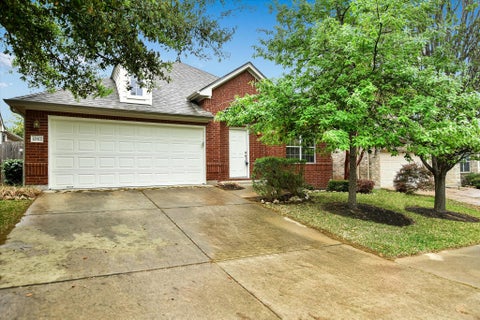 Photo of 12512 Central Park DR, Austin, TX 78732 (MLS # 9838430)