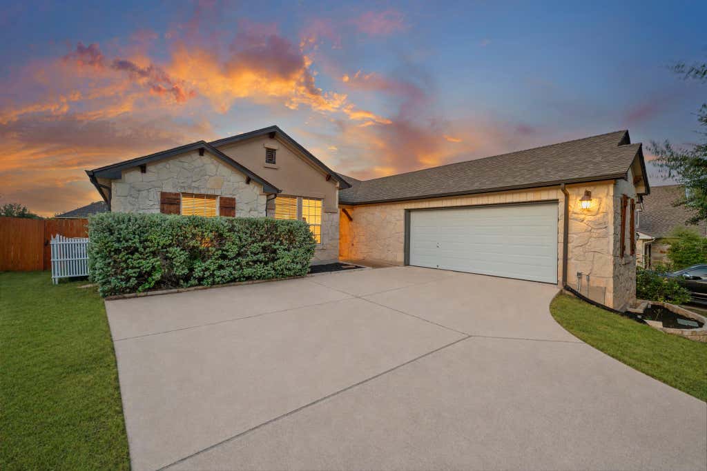 Photo of 545 Manchester LN, Austin, TX 78737 (MLS # 5433481)